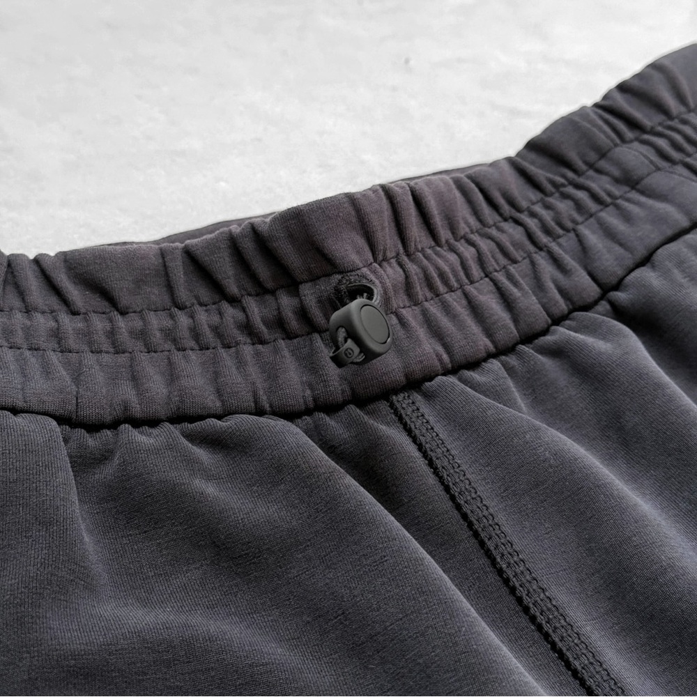 Lululemon Softstreme High-Rise Pant *Short – Black – Size 0 - Picture 8 of 9